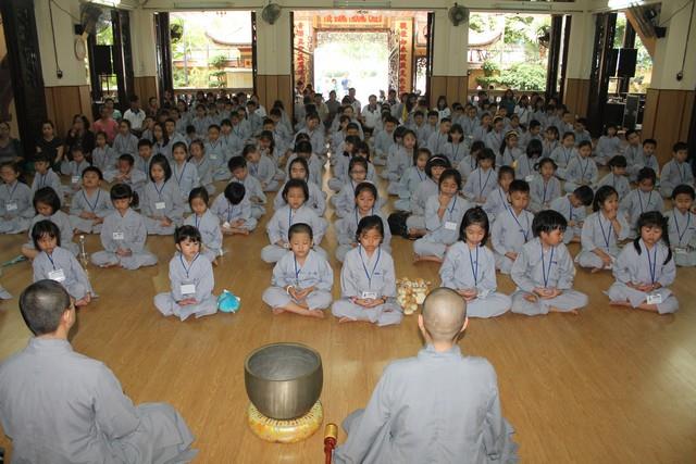 TP. Hồ Chí Minh: Phóng sự ảnh - Khóa tu: Gieo Hạt Từ Tâm - kì 53 với chủ đề: Chắp Tay Niệm Phật