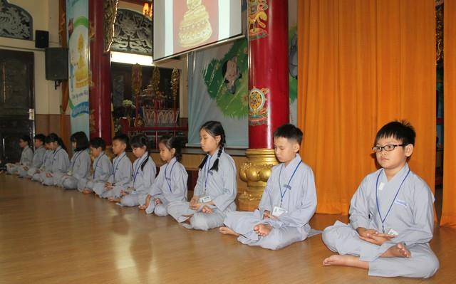 TP. Hồ Chí Minh: Phóng sự ảnh - Khóa tu: Gieo Hạt Từ Tâm - kì 53 với chủ đề: Chắp Tay Niệm Phật
