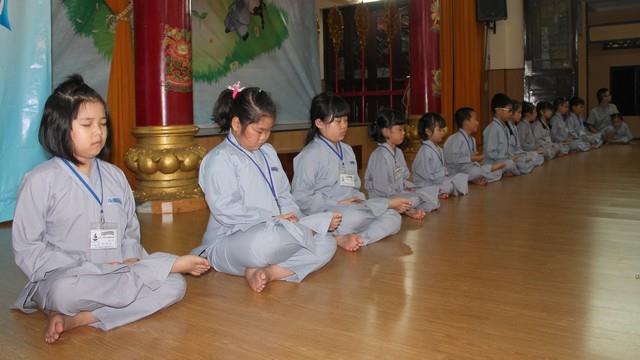TP. Hồ Chí Minh: Phóng sự ảnh - Khóa tu: Gieo Hạt Từ Tâm - kì 53 với chủ đề: Chắp Tay Niệm Phật