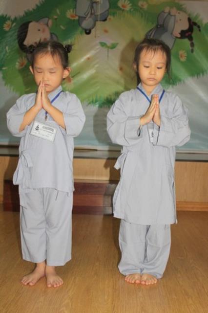 TP. Hồ Chí Minh: Phóng sự ảnh - Khóa tu: Gieo Hạt Từ Tâm - kì 53 với chủ đề: Chắp Tay Niệm Phật