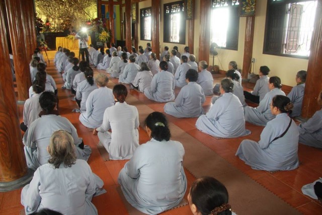 Thái Bình: Vọng Tây cư sĩ chia sẻ Phật pháp tại chùa Từ Xuyên