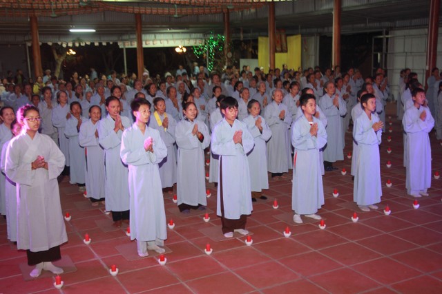 Thái Bình: Lễ vía Phật A Di Đà tại chùa Văn Môn