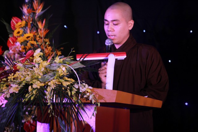 Thái Bình: Lễ vía Phật A Di Đà tại chùa Văn Môn