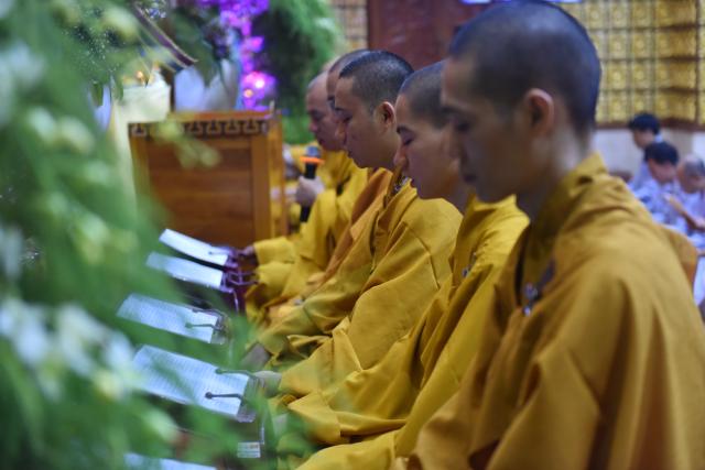 Chùa Giác Ngộ: Long trọng tổ chức khóa lễ Phật Thành Đạo PL. 2560