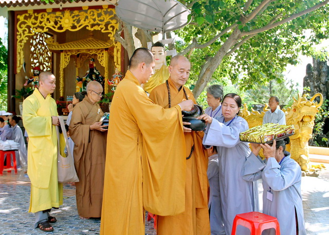 Khánh Hòa: Ninh Hòa tổ chức khóa tu một ngày an lạc lần V