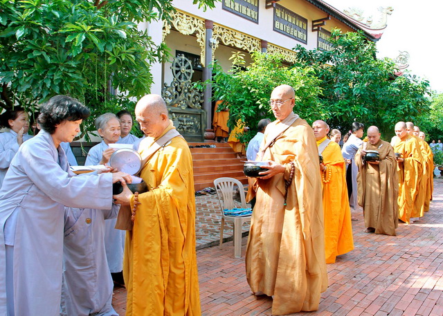 Khánh Hòa: Ninh Hòa tổ chức khóa tu một ngày an lạc lần V