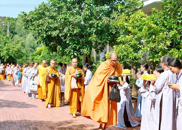 Khánh Hòa: Ninh Hòa tổ chức khóa tu một ngày an lạc lần V