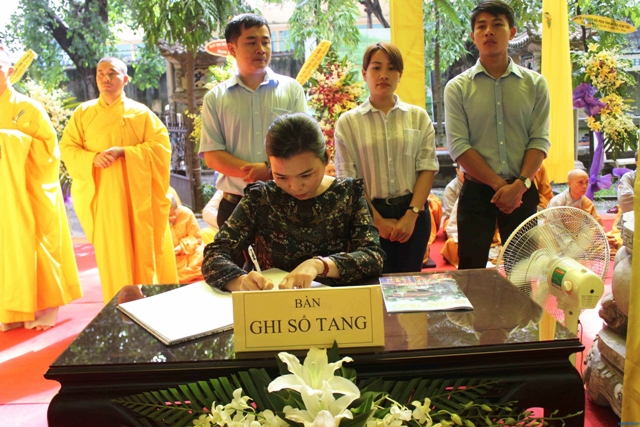 Các đoàn viếng HT. Thích Thiện Bình