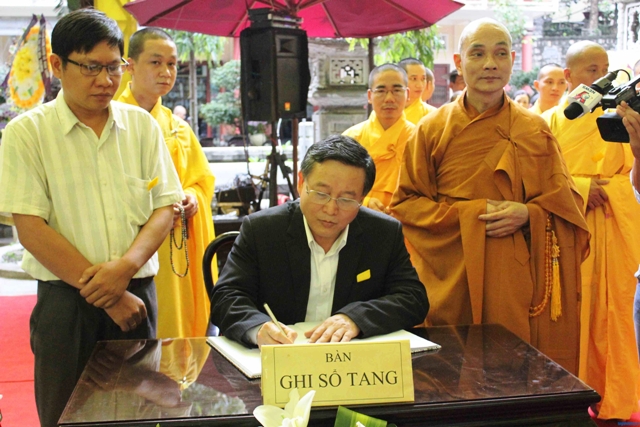 Các đoàn viếng HT. Thích Thiện Bình