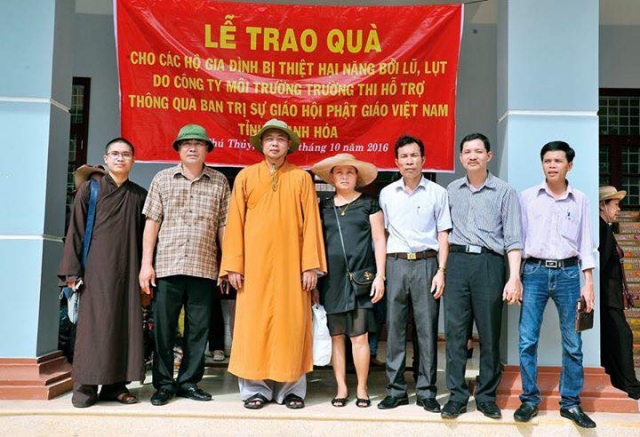 Thanh Hóa: PG tỉnh tặng 900 suất quà đợt I đến đồng bào miền Trung