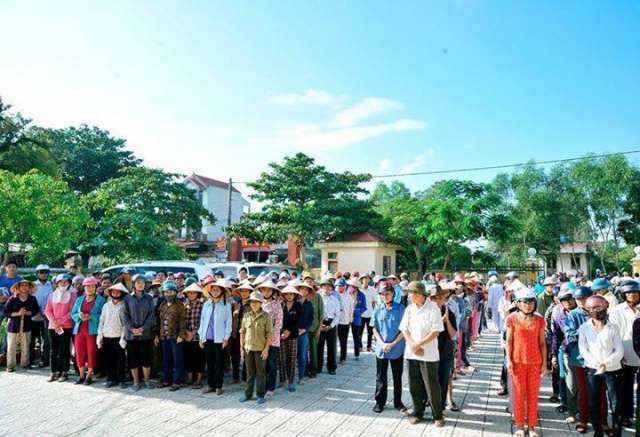 Thanh Hóa: PG tỉnh tặng 900 suất quà đợt I đến đồng bào miền Trung