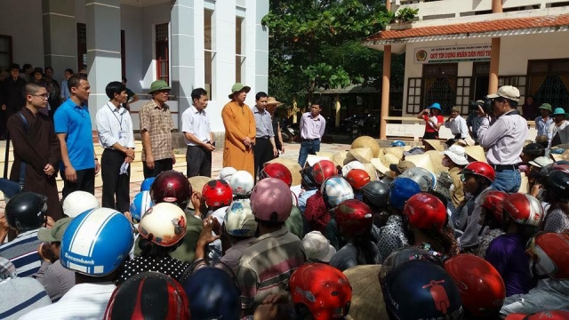 Thanh Hóa: PG tỉnh tặng 900 suất quà đợt I đến đồng bào miền Trung
