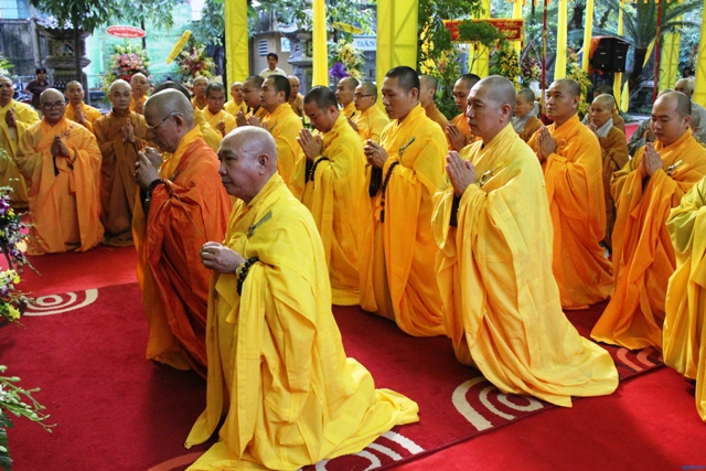 Các đoàn viếng HT. Thích Thiện Bình