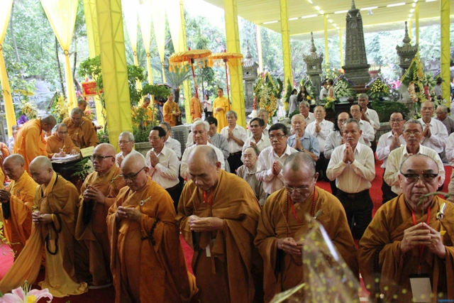 Các đoàn viếng HT. Thích Thiện Bình