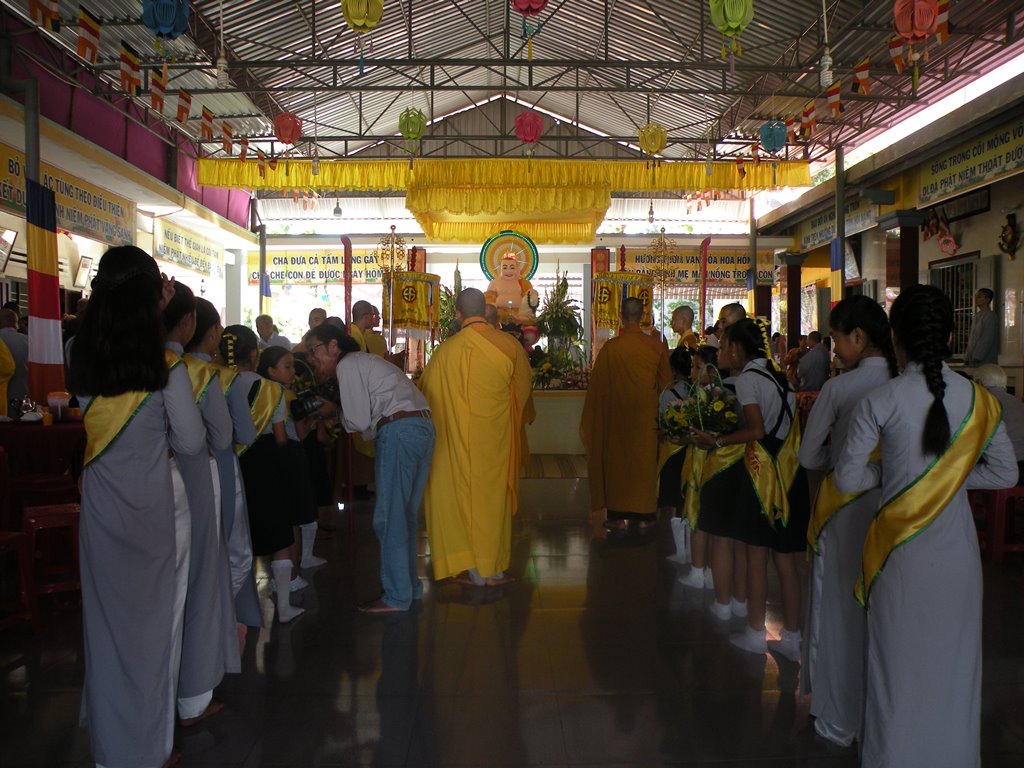 Mũi Né : Chùa Linh Long  tổ chức Lạc thành chính điện và an vị báu tượng Quán Thế âm