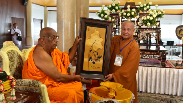 HT. Thích Thiện Nhơn nhận bằng tiến sĩ danh dự nhân ngày suy tôn Tăng vương Thái Lan