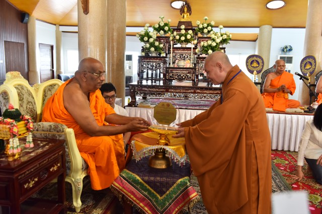 HT. Thích Thiện Nhơn nhận bằng tiến sĩ danh dự nhân ngày suy tôn Tăng vương Thái Lan