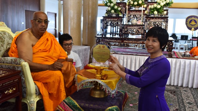 HT. Thích Thiện Nhơn nhận bằng tiến sĩ danh dự nhân ngày suy tôn Tăng vương Thái Lan