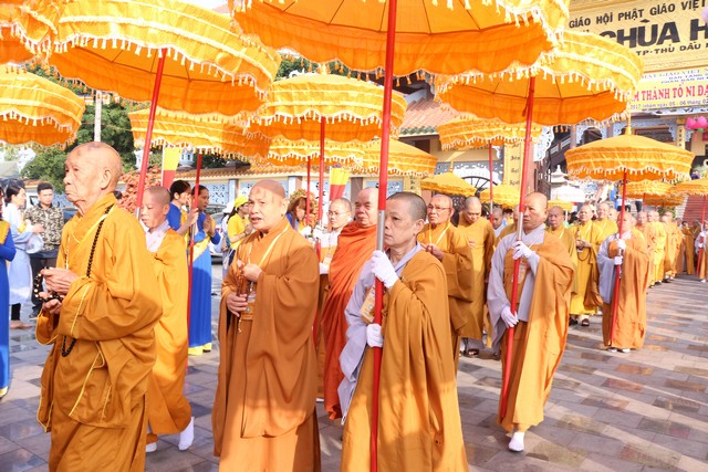 Bình Dương: Trọng thể diễn ra khai mạc Đại Lễ Tưởng Niệm Đức Thánh Tổ Ni Đại Ái Đạo