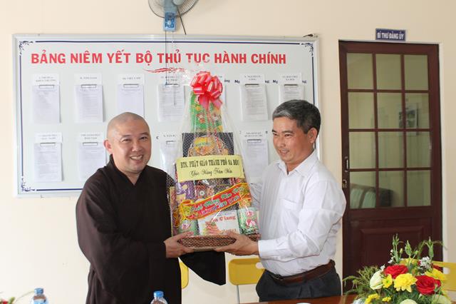 Phật giáo Đồng Tháp chúc tết Chính quyền tỉnh