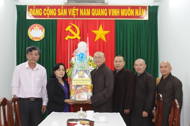 Phật giáo Đồng Tháp chúc tết Chính quyền tỉnh