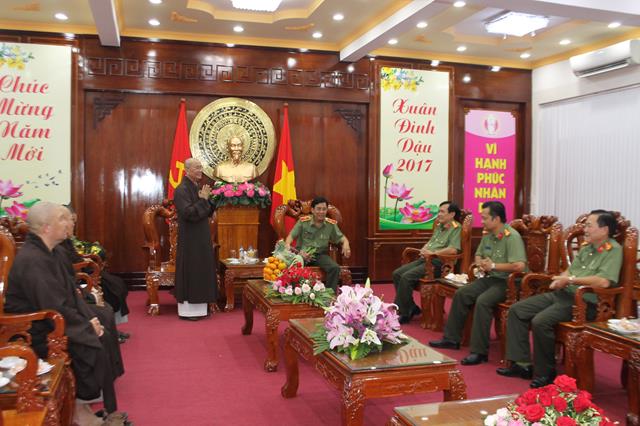 Phật giáo Đồng Tháp chúc tết Chính quyền tỉnh