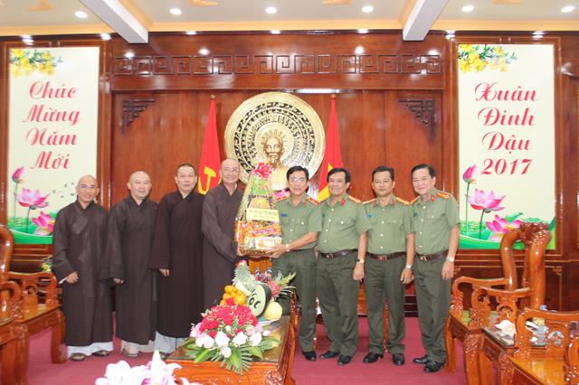 Phật giáo Đồng Tháp chúc tết Chính quyền tỉnh