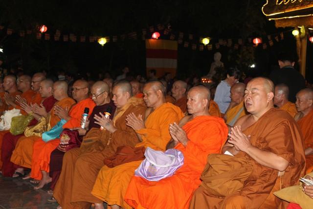 Đồng Nai: Lễ hội cúng đèn rằm tháng giêng và an vị tượng Hộ Pháp Phật Giáo Nam Tông