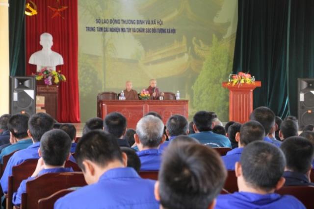 Thái Bình : Chùa Từ Xuyên Tặng Qùa Và Chia Sẽ Phật Pháp Cho Các Trại Viên Tại Trung Tâm Cai Nghiện Ma Túy Và Chăm Sóc Đối Tượng Xã Hội Tỉnh Thái Bình