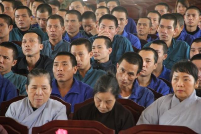 Thái Bình : Chùa Từ Xuyên Tặng Qùa Và Chia Sẽ Phật Pháp Cho Các Trại Viên Tại Trung Tâm Cai Nghiện Ma Túy Và Chăm Sóc Đối Tượng Xã Hội Tỉnh Thái Bình