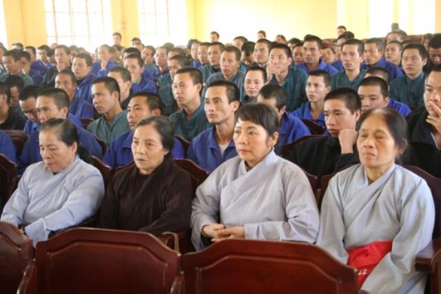 Thái Bình : Chùa Từ Xuyên Tặng Qùa Và Chia Sẽ Phật Pháp Cho Các Trại Viên Tại Trung Tâm Cai Nghiện Ma Túy Và Chăm Sóc Đối Tượng Xã Hội Tỉnh Thái Bình