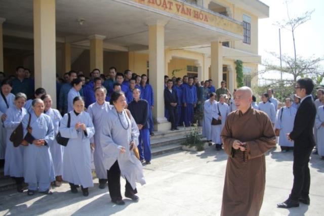 Thái Bình : Chùa Từ Xuyên Tặng Qùa Và Chia Sẽ Phật Pháp Cho Các Trại Viên Tại Trung Tâm Cai Nghiện Ma Túy Và Chăm Sóc Đối Tượng Xã Hội Tỉnh Thái Bình
