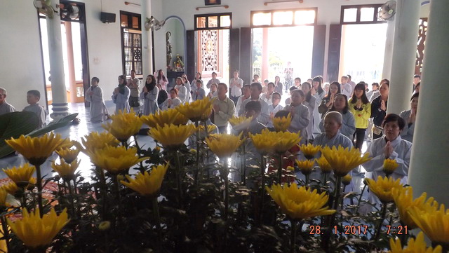 Lễ chùa đầu năm