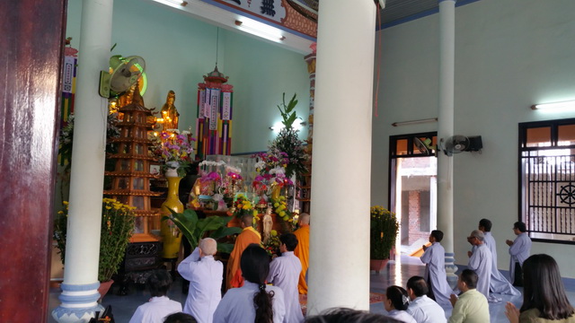 Lễ chùa đầu năm