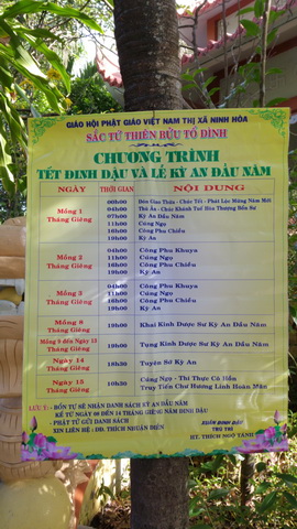 Lễ chùa đầu năm