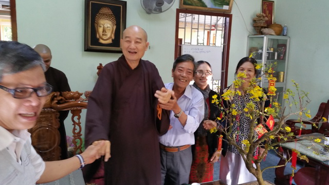 Lễ chùa đầu năm
