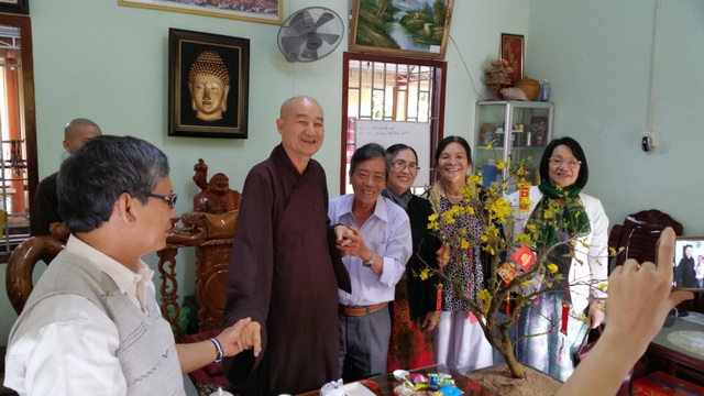 Lễ chùa đầu năm