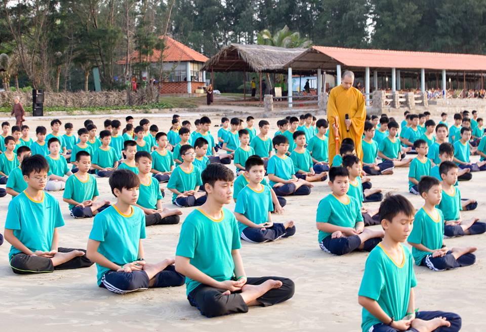 BRVT: Chuyến đi dã ngoại tại Bãi tắm Paradise của các khóa sinh ở Thiền Tôn Phật Quang