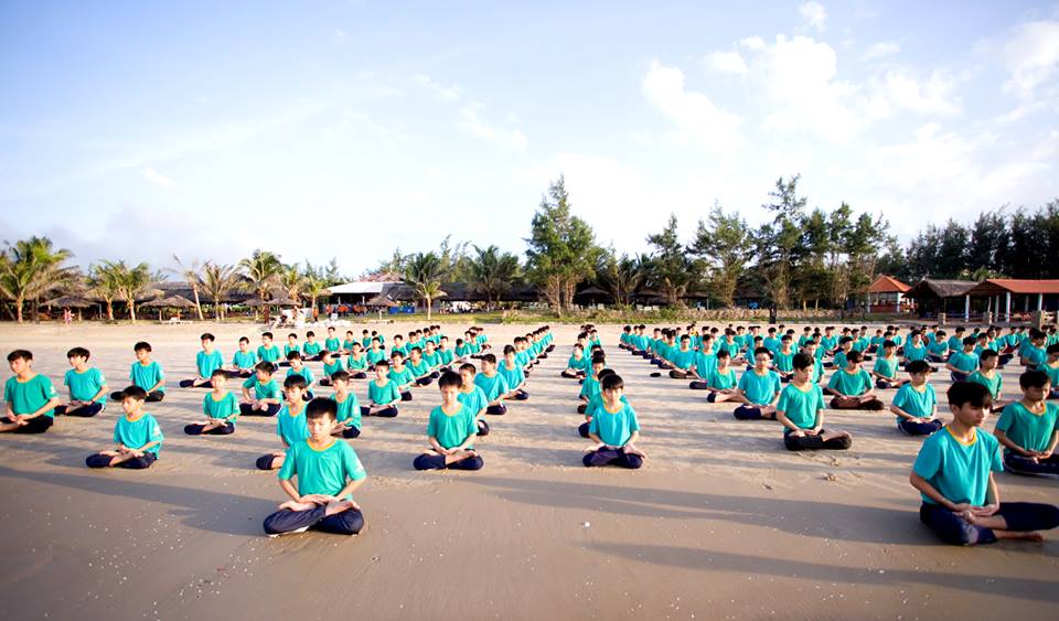 BRVT: Chuyến đi dã ngoại tại Bãi tắm Paradise của các khóa sinh ở Thiền Tôn Phật Quang