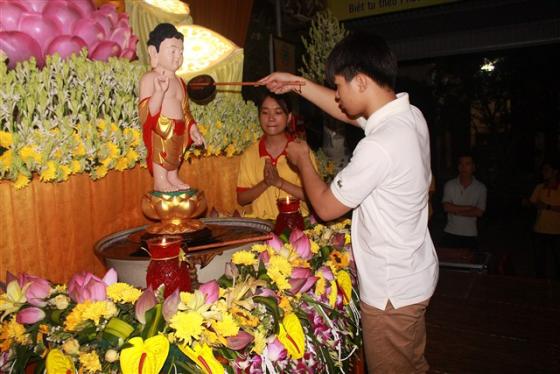 Đêm văn nghệ đón mừng Phật đản tại chùa Vạn Linh - Quảng Xương