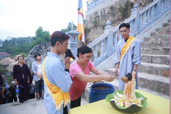 Phật giáo Tĩnh Gia tổ chức đêm văn nghệ,hoa đăng kính mừng Phật đản