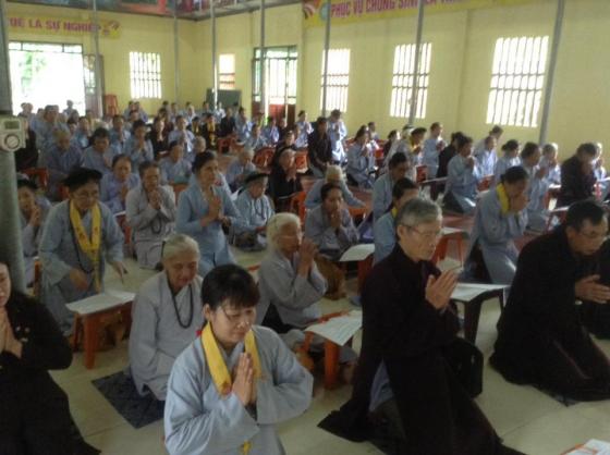 Khóa tu một ngày an lạc tháng tư tại chùa Linh Cảnh - Thọ Xuân
