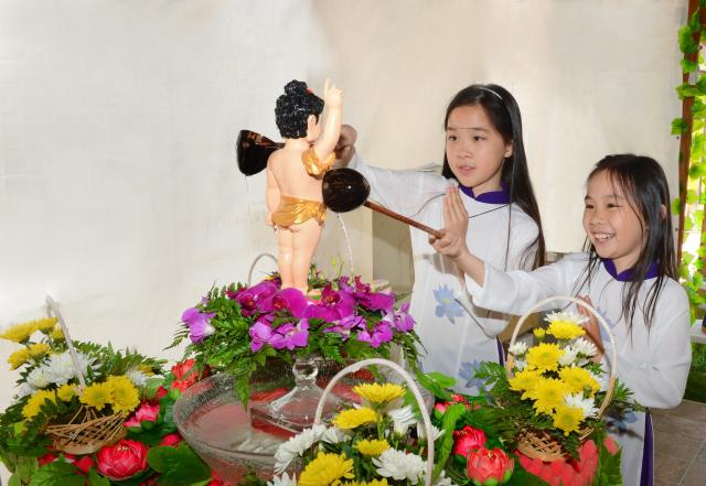 Đại lễ Phật đản PL. 2561 tại tu viện Huyền Không San Jose,Hoa Kỳ