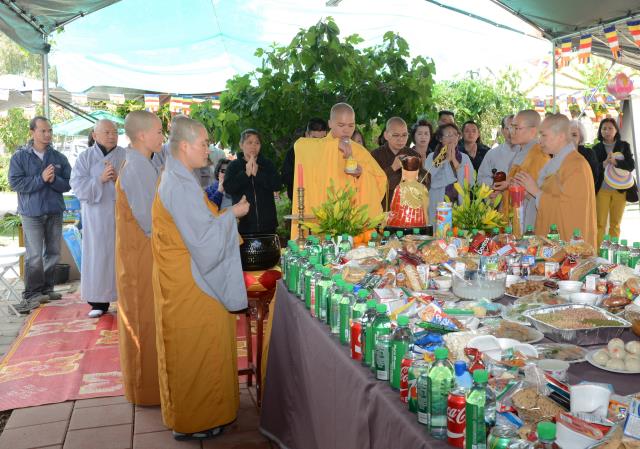 Đại lễ Phật đản PL. 2561 tại tu viện Huyền Không San Jose,Hoa Kỳ