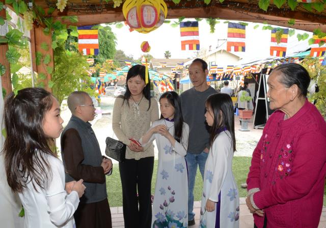 Đại lễ Phật đản PL. 2561 tại tu viện Huyền Không San Jose,Hoa Kỳ