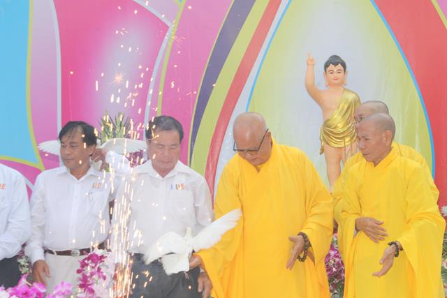 PG Đồng Tháp: Trang nghiêm lễ Phật Đản huyện Cao Lãnh