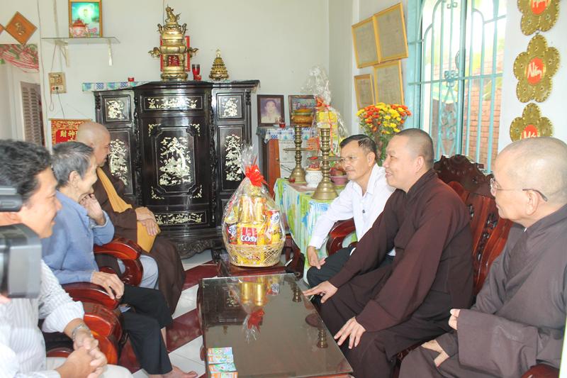 Phật Đản tại Đồng Tháp với việc làm hữu ích