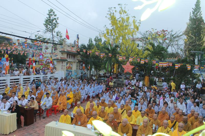 Trang nghiêm Đại lễ Phật đản PL. 2561 tại Đồng Tháp