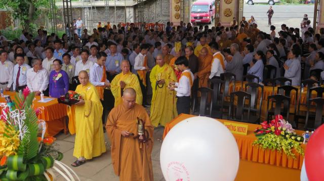 Phật Giáo Huyện Hàm Tân Long Long Trọng Cử Hành Đại Lễ Phật Đản
