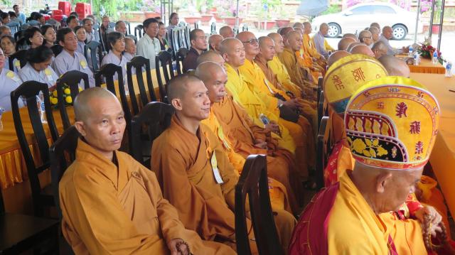 Phật Giáo Huyện Hàm Tân Long Long Trọng Cử Hành Đại Lễ Phật Đản